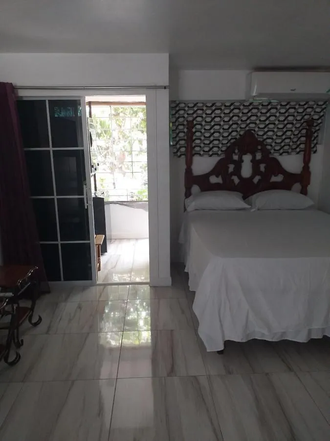 Malia'S Cozy Studio Camperdown 0*,  Jamaica